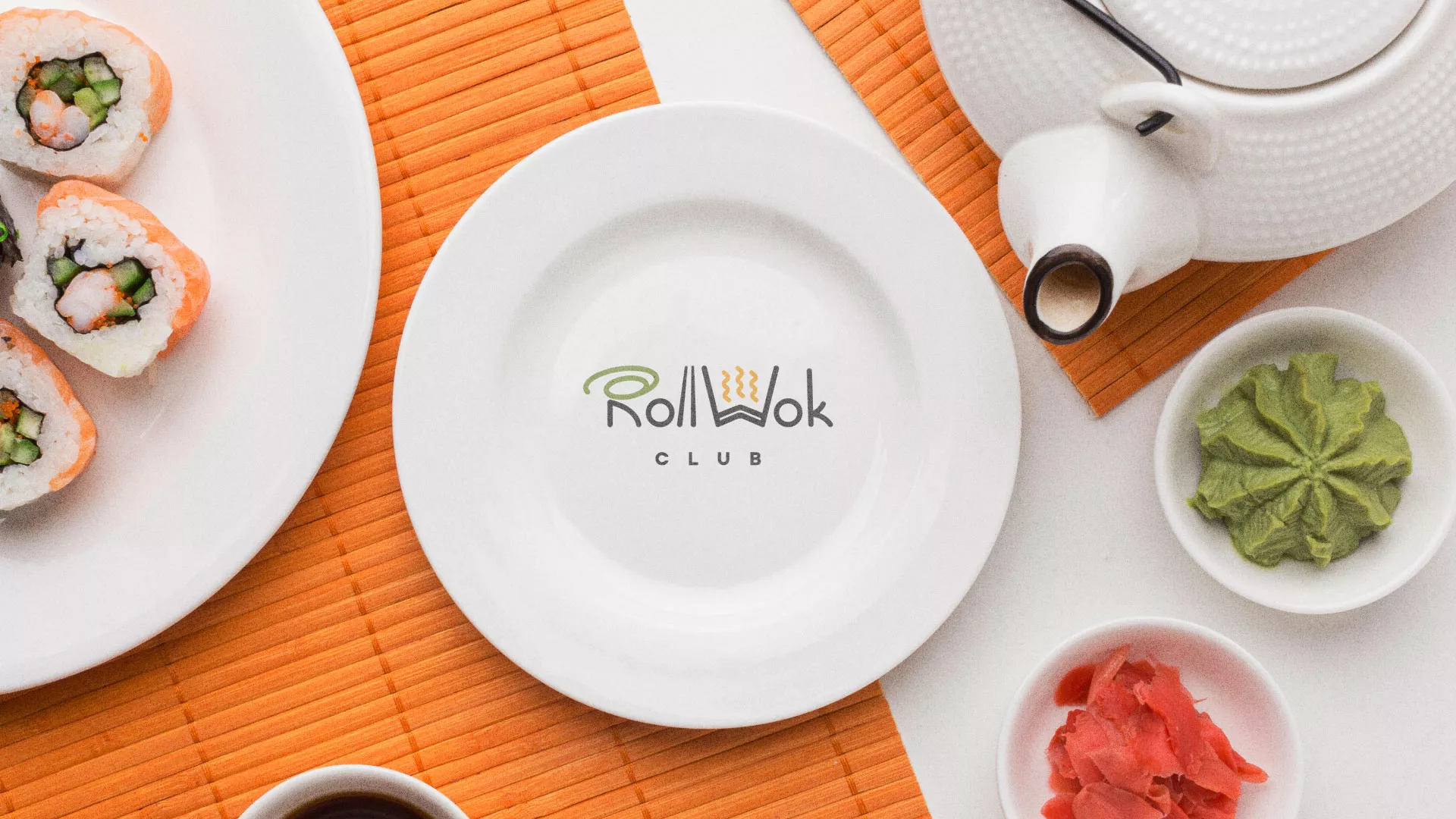 Разработка логотипа и фирменного стиля суши-бара «Roll Wok Club» в Цимлянске